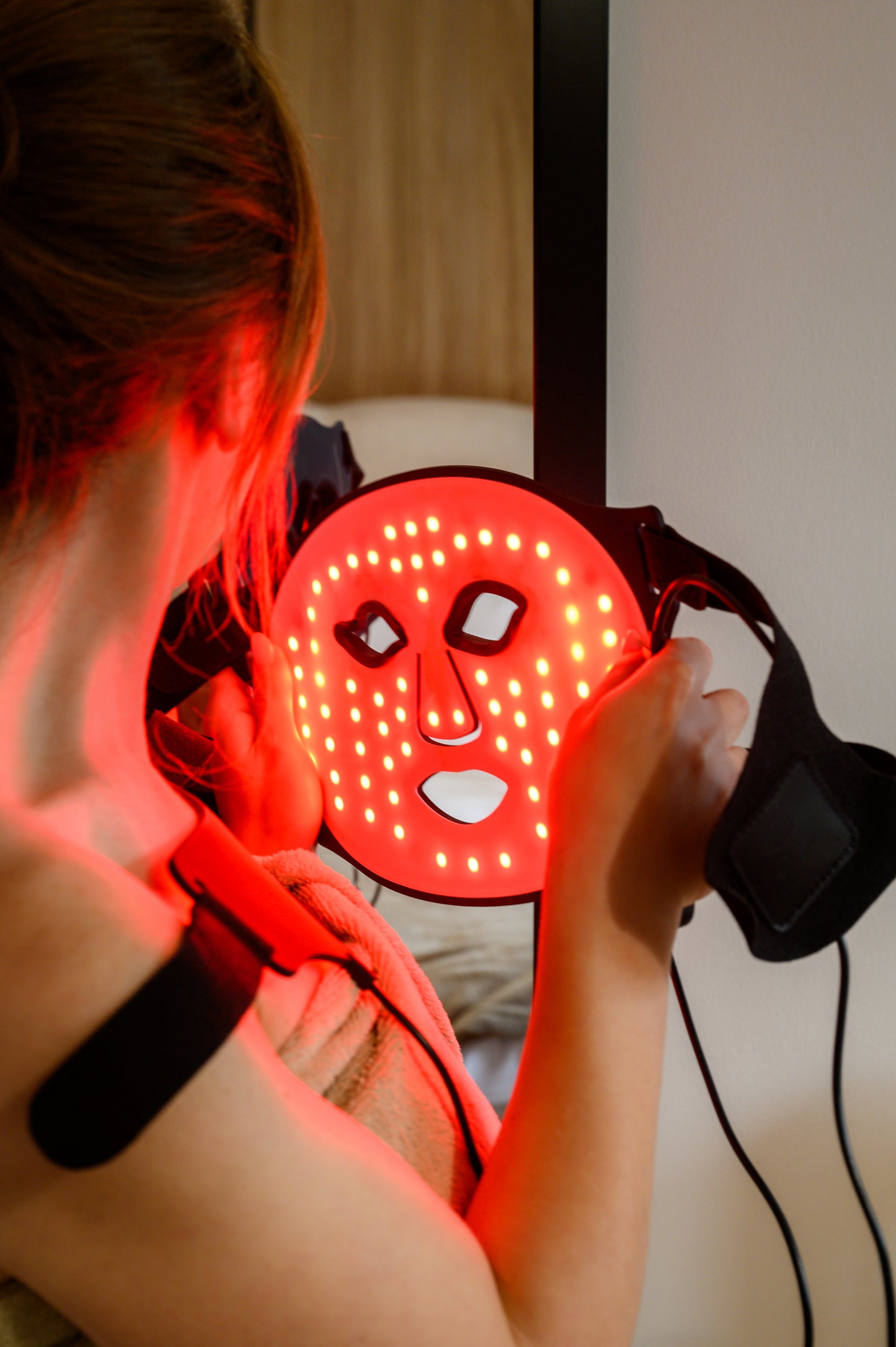 SkinBeam LED Facial Mask – Професионална LED маска за лице и шия
